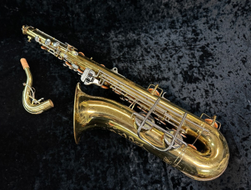 Photo Bargain Bin Price! Vintage Buescher 400 Tenor Sax in Gold Lacquer, Serial #472969